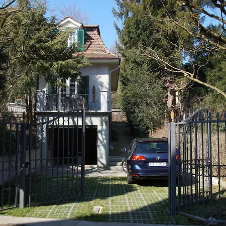 Bed & Breakfast Wildrose 4*