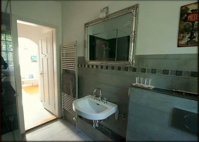 Wildrose Bed and Breakfast Βέρνη