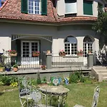 Bed & Breakfast Wildrose 4*
